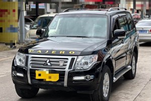 帕杰羅 三菱 3.0L 自動豪華版