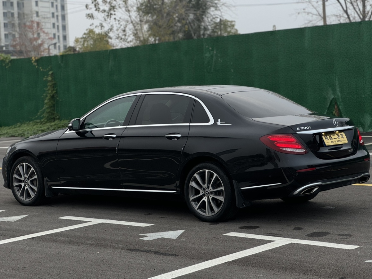 奔馳 奔馳E級  2019款 E 300 L 時尚型圖片