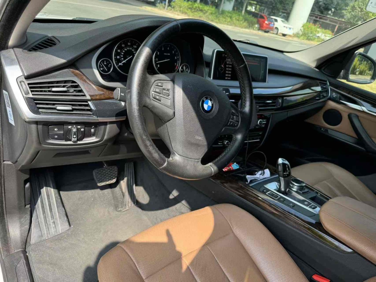 寶馬 寶馬X5  2014款 xDrive35i 領(lǐng)先型圖片