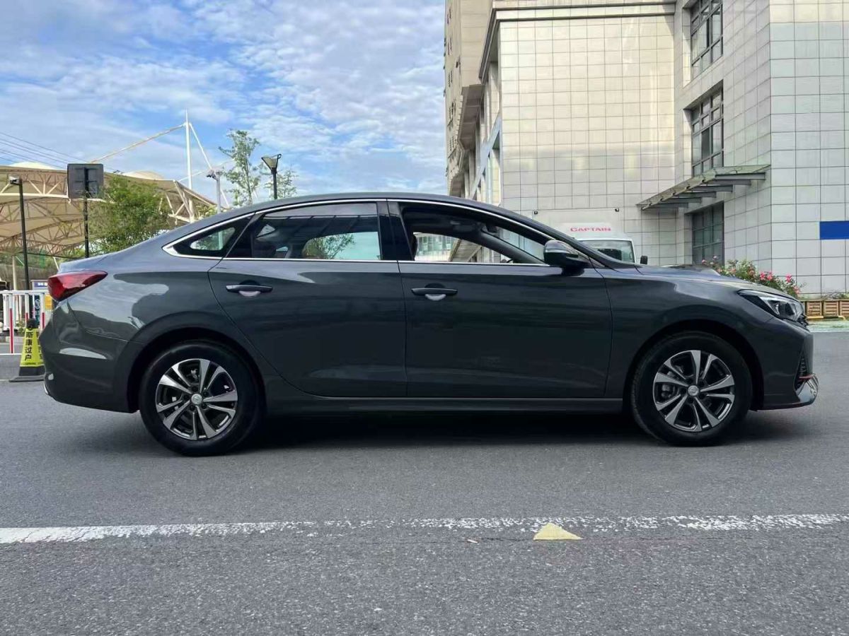 長(zhǎng)安 逸動(dòng)  2024款 1.5T GDI自動(dòng) 尊貴型圖片