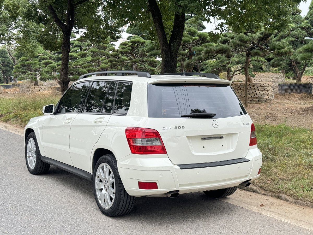 奔馳 奔馳GLK級  2011款 GLK 300 4MATIC 時(shí)尚型圖片