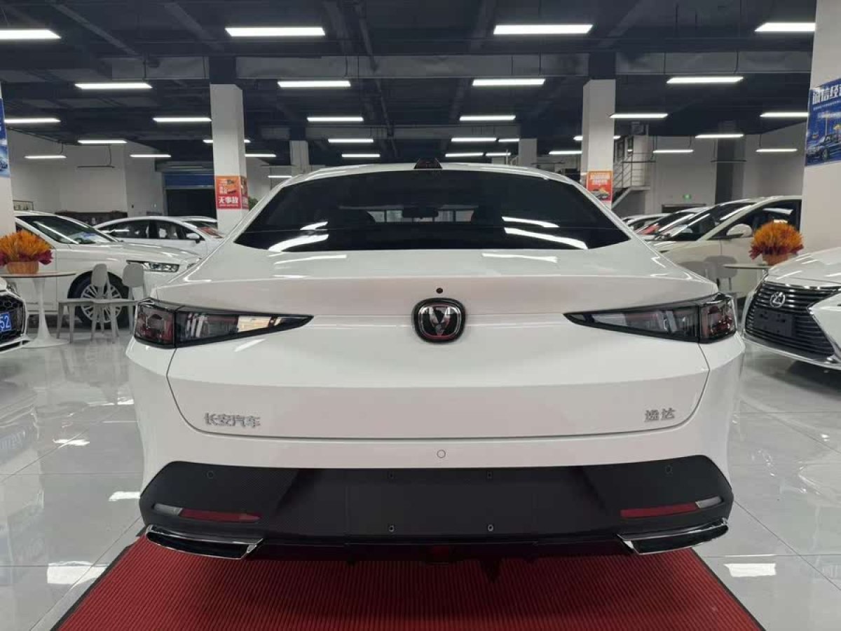 長安 逸達(dá)  2023款 藍(lán)鯨NE 1.5T GDI DCT尊享型圖片