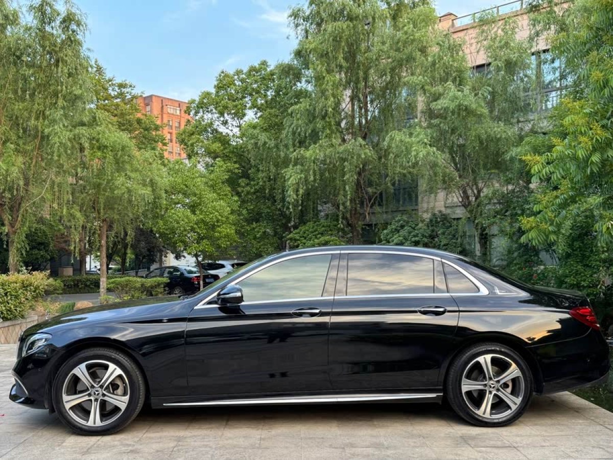 奔馳 奔馳E級  2019款 E 200 L 運動型圖片