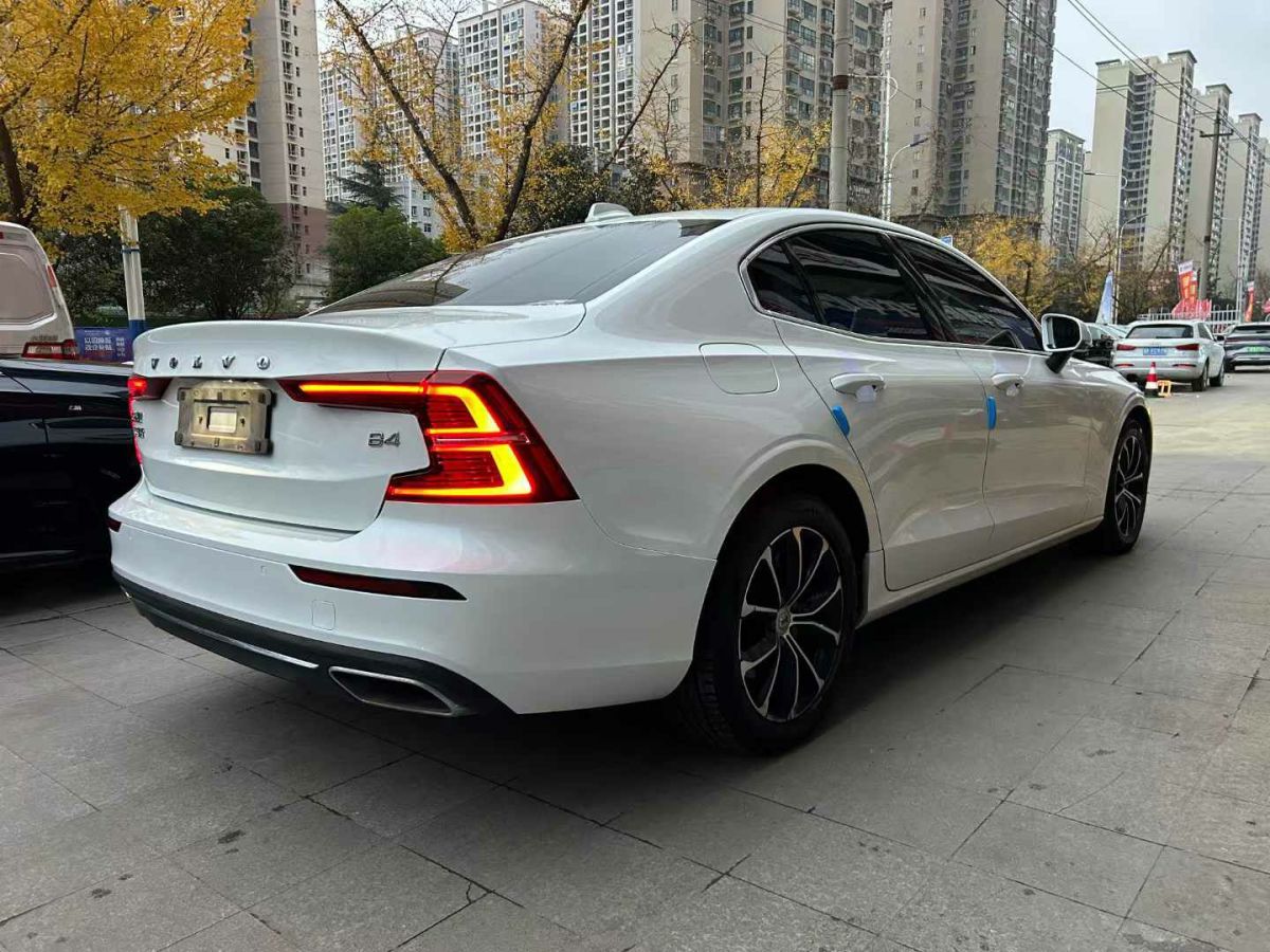 沃爾沃 S60L  2021款 T3 智行豪華版圖片