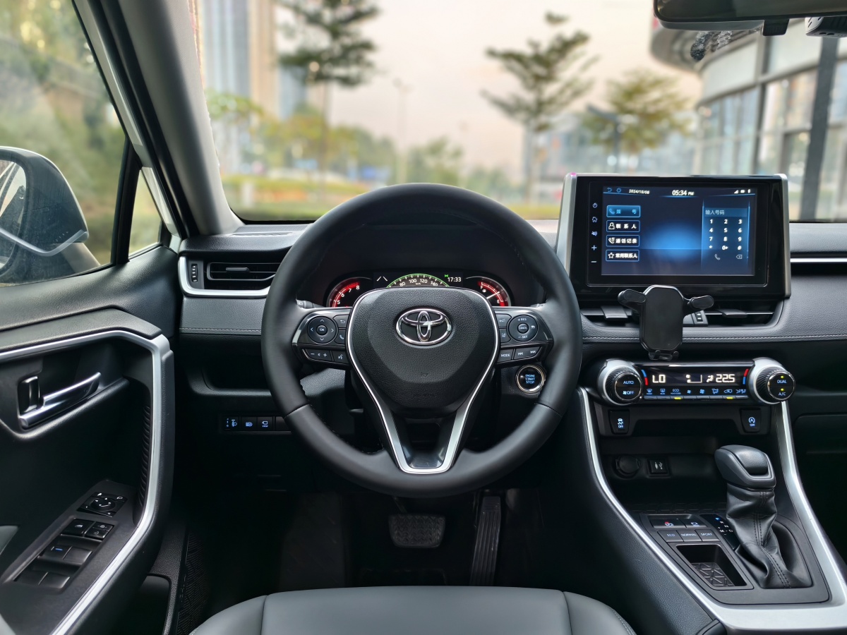 豐田 RAV4  2018款 榮放 2.0L CVT兩驅(qū)風(fēng)尚版圖片