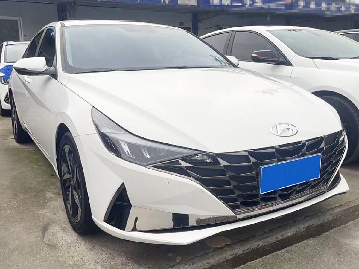 現(xiàn)代 伊蘭特  2022款 1.5L CVT LUX尊貴版圖片