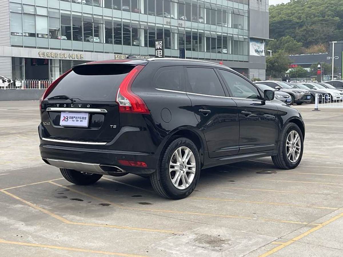 沃爾沃 XC60  2016款 T5 智進(jìn)版圖片