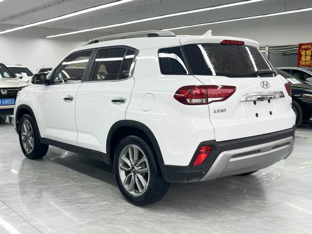 現(xiàn)代 ix35  2018款 2.0L 自動兩驅(qū)智勇?暢享版圖片