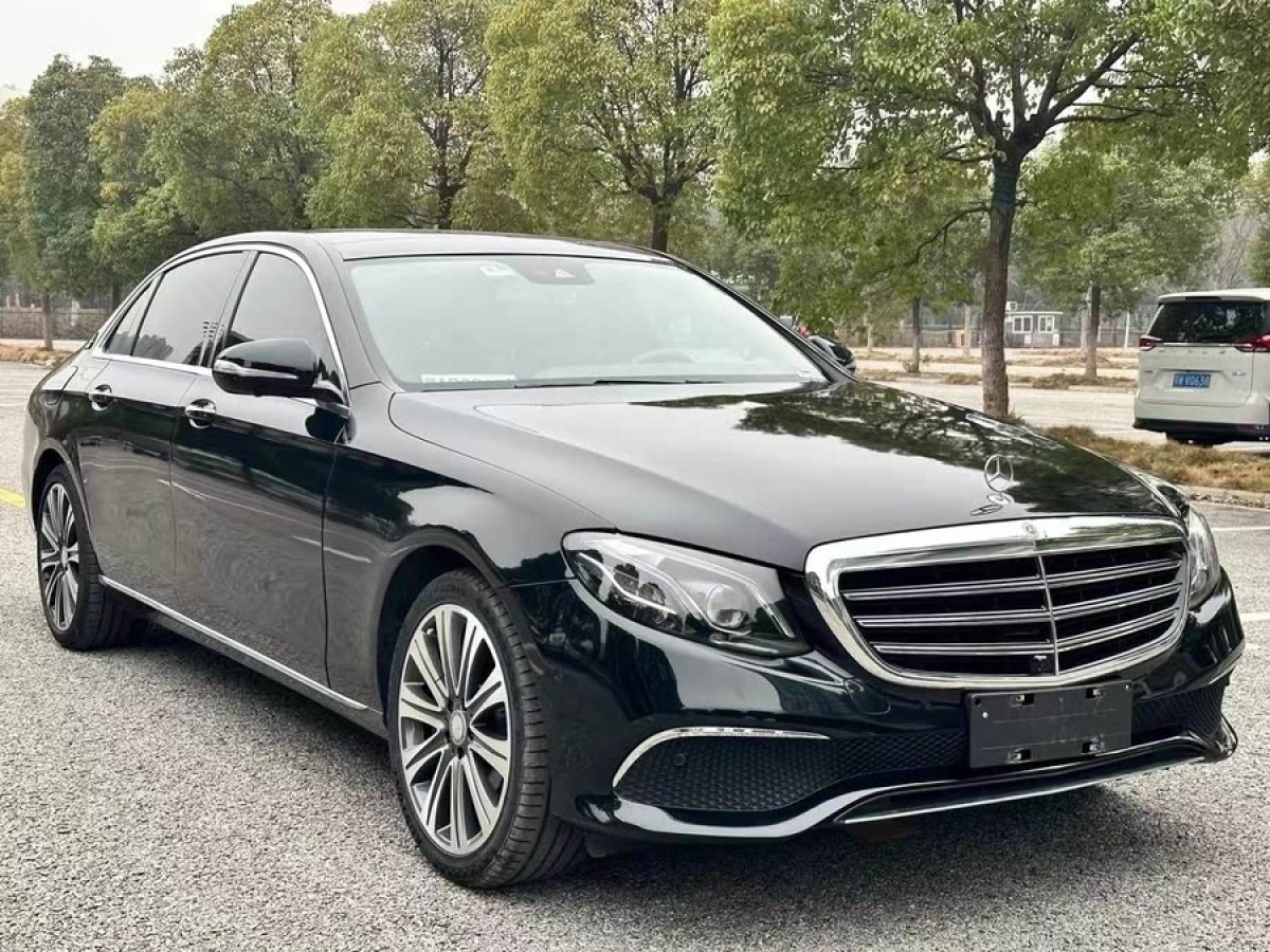 奔馳 奔馳E級  2019款 改款 E 300 L 豪華型圖片