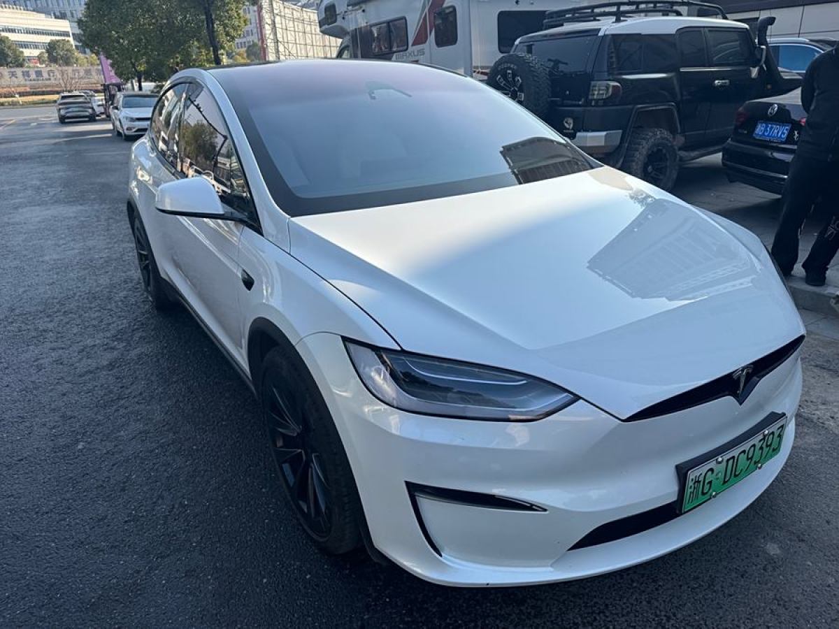 特斯拉 Model X  2023款 雙電機全輪驅(qū)動版圖片