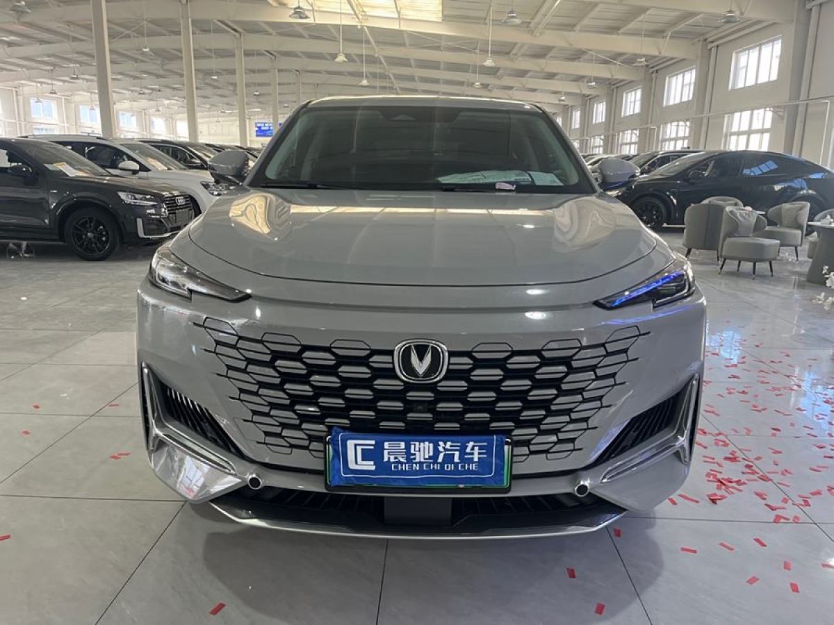 長(zhǎng)安 長(zhǎng)安UNI-K新能源  2022款 藍(lán)鯨iDD 130km 1.5T 尊貴型圖片