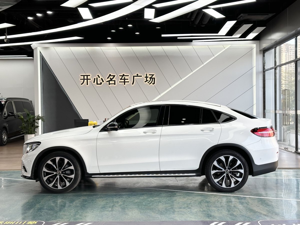 奔馳 奔馳GLC  2022款 改款 GLC 260 4MATIC 轎跑SUV圖片