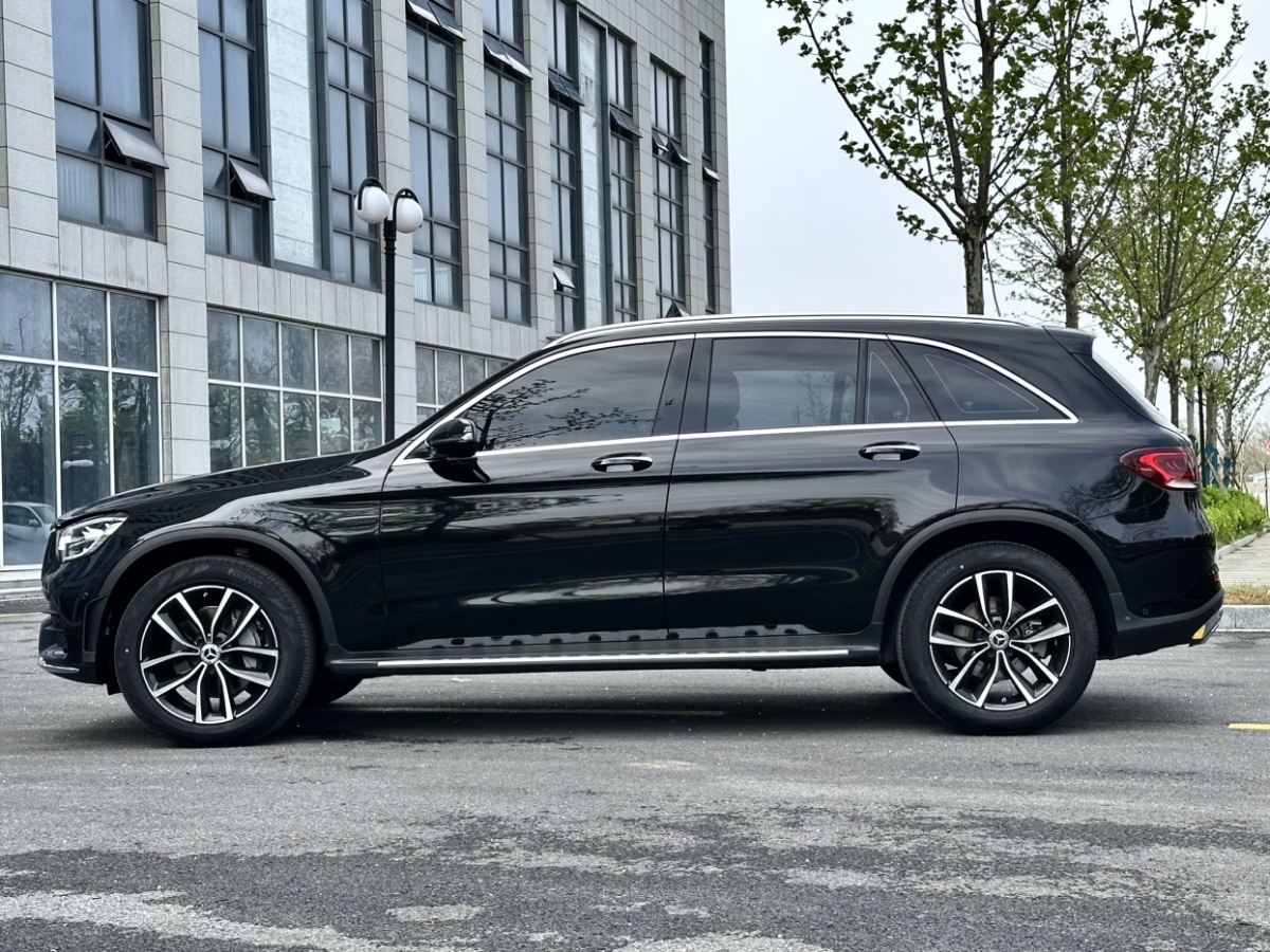 2022年1月奔驰 奔驰GLC  2022款 GLC 300 L 4MATIC 动感型