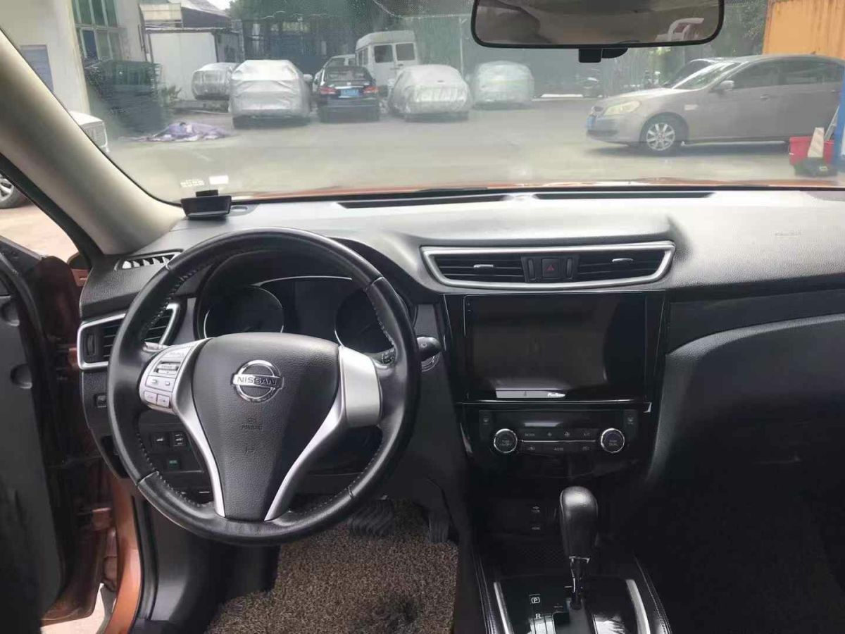 日產(chǎn) 奇駿  2014款 2.5L CVT豪華版 4WD圖片