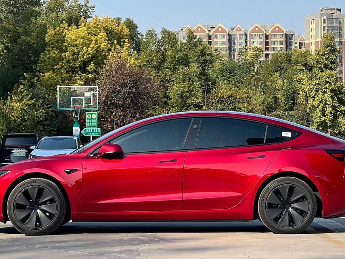 特斯拉 Model Y  2023款 后輪驅(qū)動(dòng)版圖片