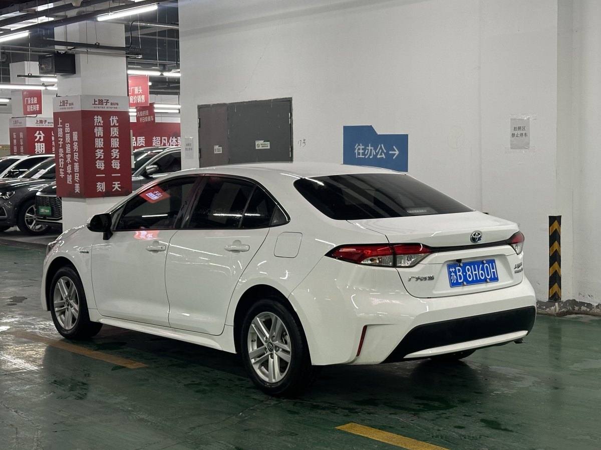 豐田 雷凌  2022款 雙擎 1.8H E-CVT領(lǐng)先版圖片