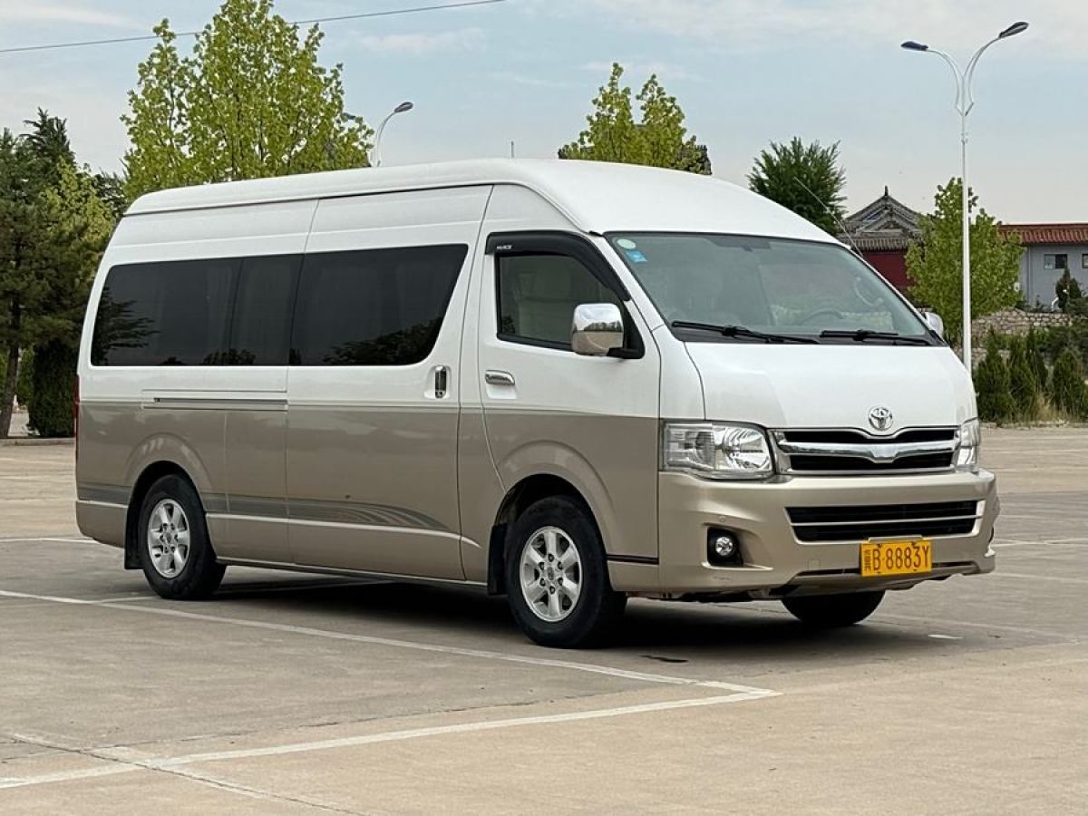 2012年10月豐田 HIACE  2011款 2.7L自動(dòng)豪華版13座