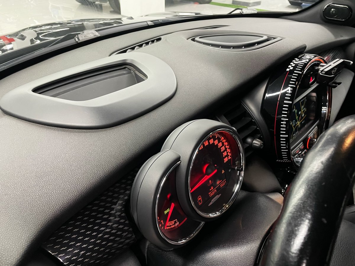 MINI JCW  2016款 2.0T JOHN COOPER WORKS 先锋派图片