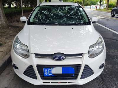 2014年11月 福特 福克斯 三廂 1.6L 自動(dòng)舒適型圖片