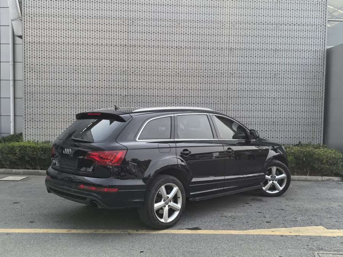 奧迪 奧迪Q7  2014款 35 TFSI 運(yùn)動型圖片