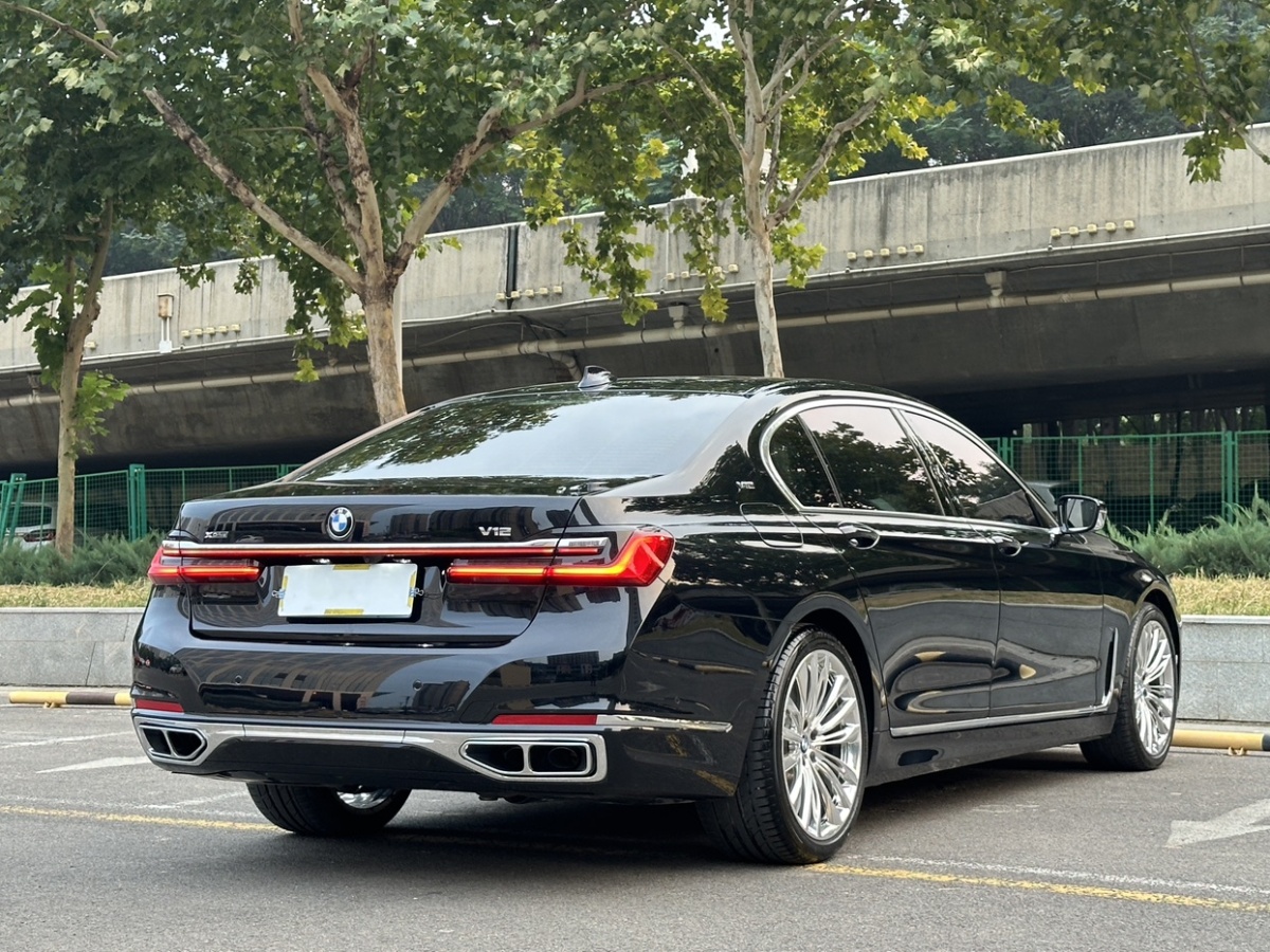 寶馬 寶馬7系  2021款 M760Li xDrive V12 耀影特別版圖片