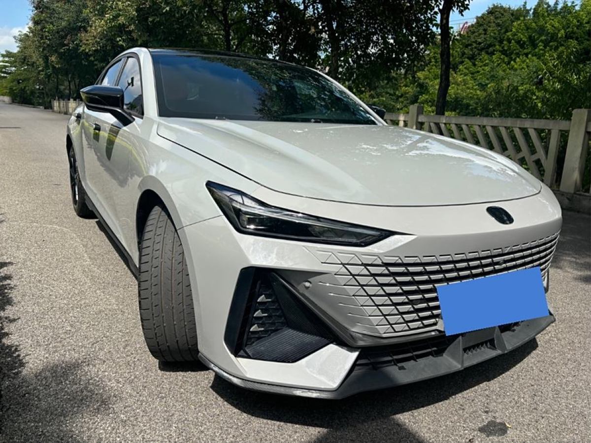 長(zhǎng)安 長(zhǎng)安UNI-V  2022款 1.5T 尊貴型圖片