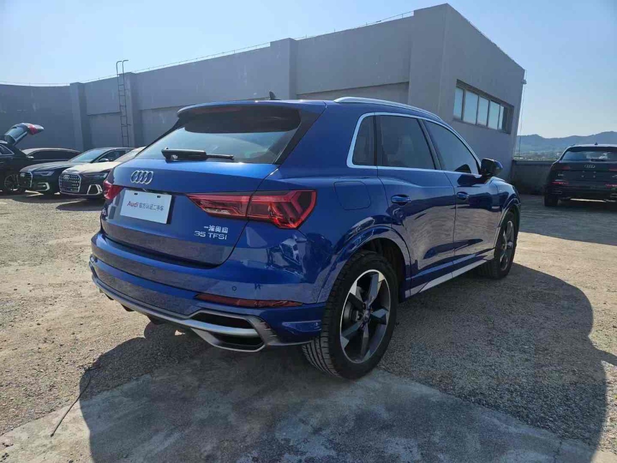 奧迪 奧迪Q3  2024款 35 TFSI 時(shí)尚動(dòng)感型圖片