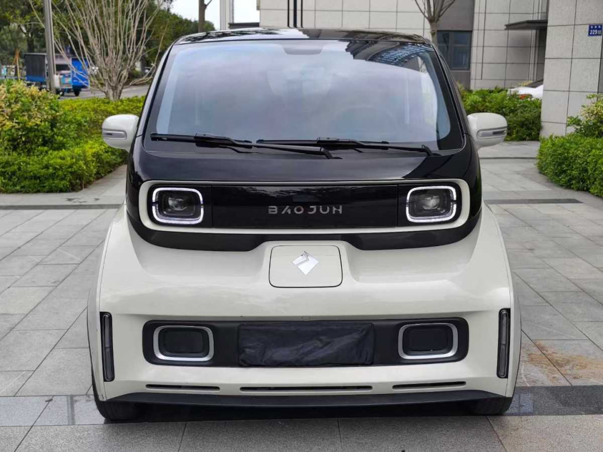 宝骏 宝骏KiWi EV  2022款 艺术家轻享版 三元锂图片