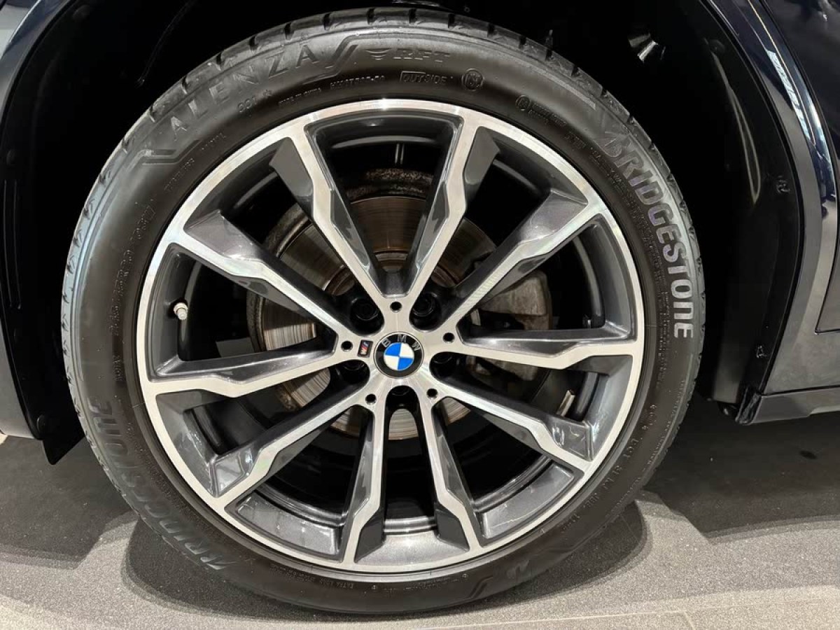寶馬 寶馬X3  2022款 xDrive30i 領(lǐng)先型 M曜夜套裝圖片