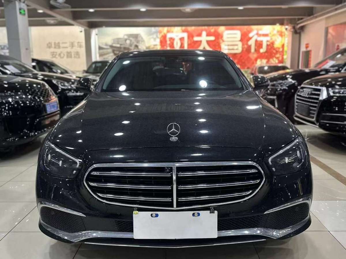 奔驰 奔驰E级  2022款 改款 E 300 L 豪华型图片