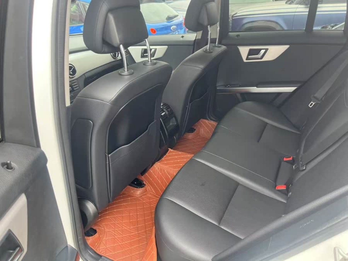 奔馳 奔馳GLK級(jí)  2014款 GLK 260 4MATIC 動(dòng)感型圖片