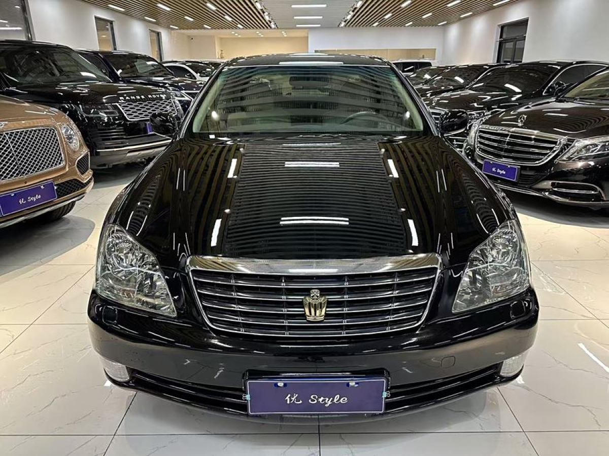 豐田 皇冠  2007款 2.5L Royal 導(dǎo)航版圖片