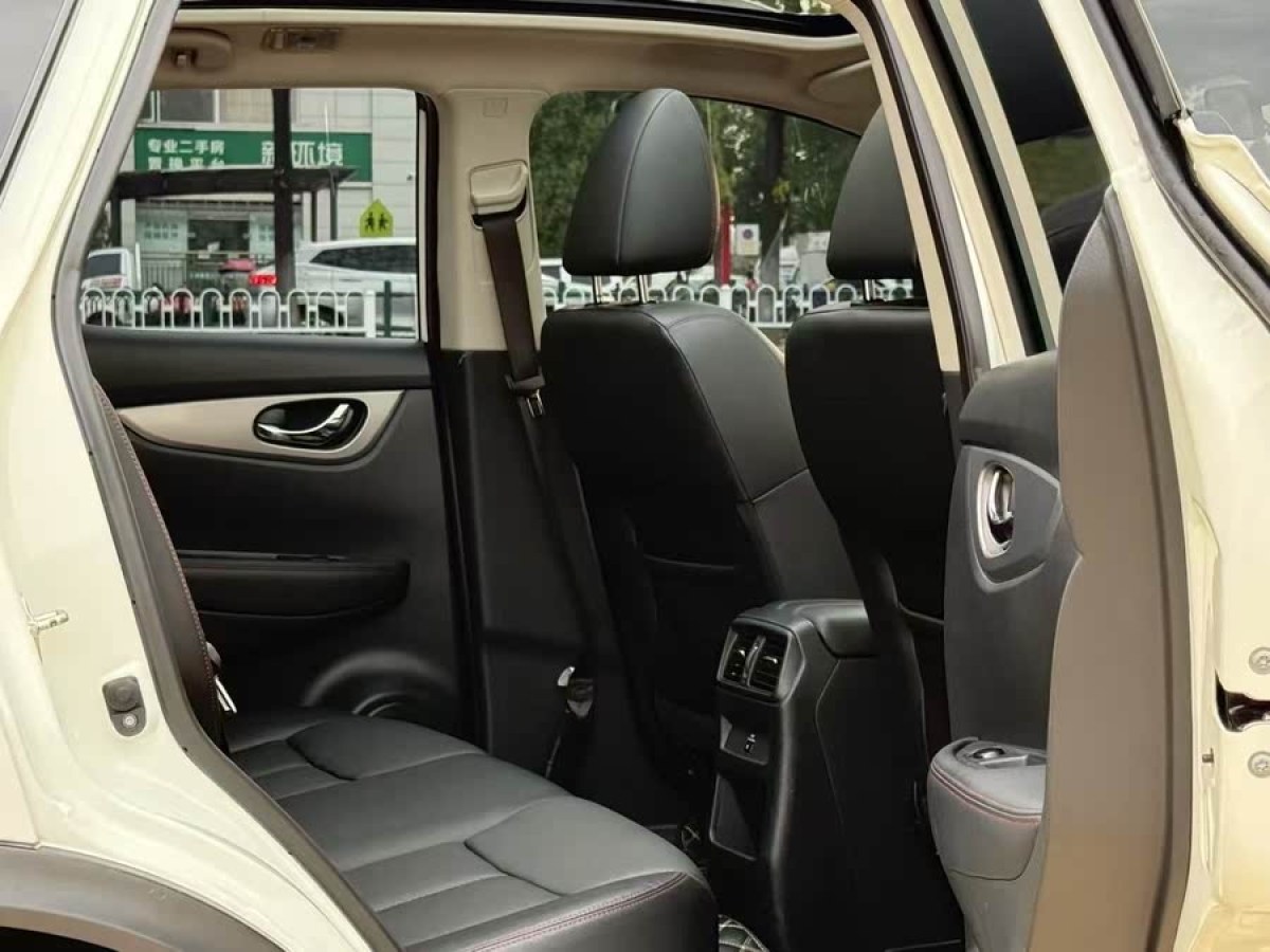 日產(chǎn) 逍客  2021款 2.0L CVT豪華版圖片