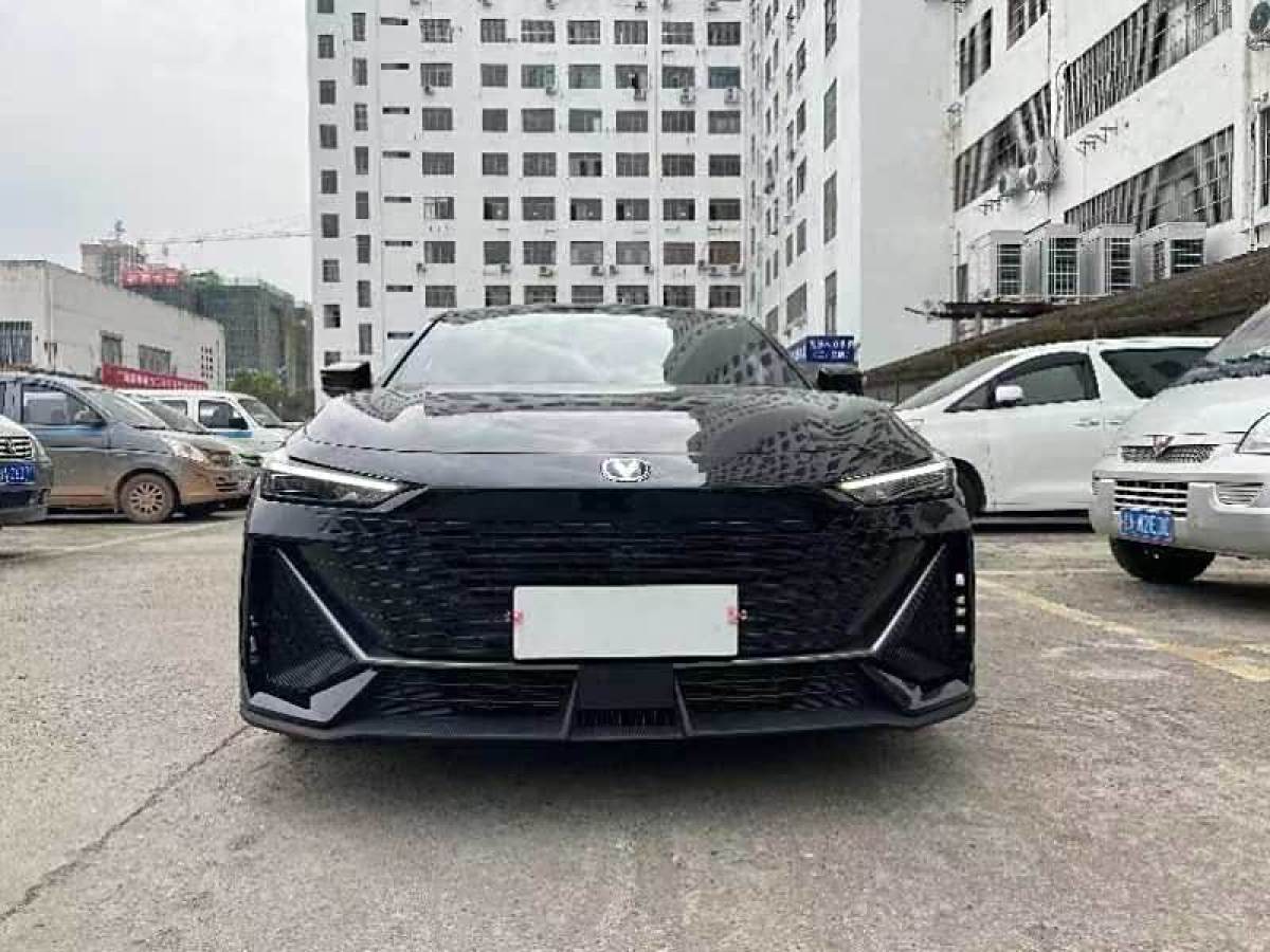 2022年5月長(zhǎng)安 長(zhǎng)安UNI-V  2022款 1.5T 尊貴型