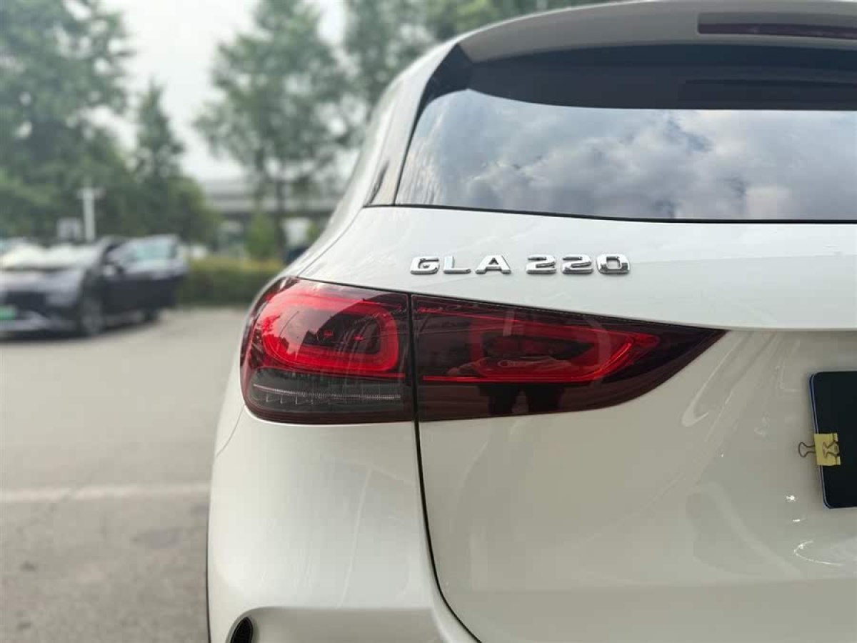 奔馳 奔馳GLA  2022款 GLA 220 4MATIC圖片