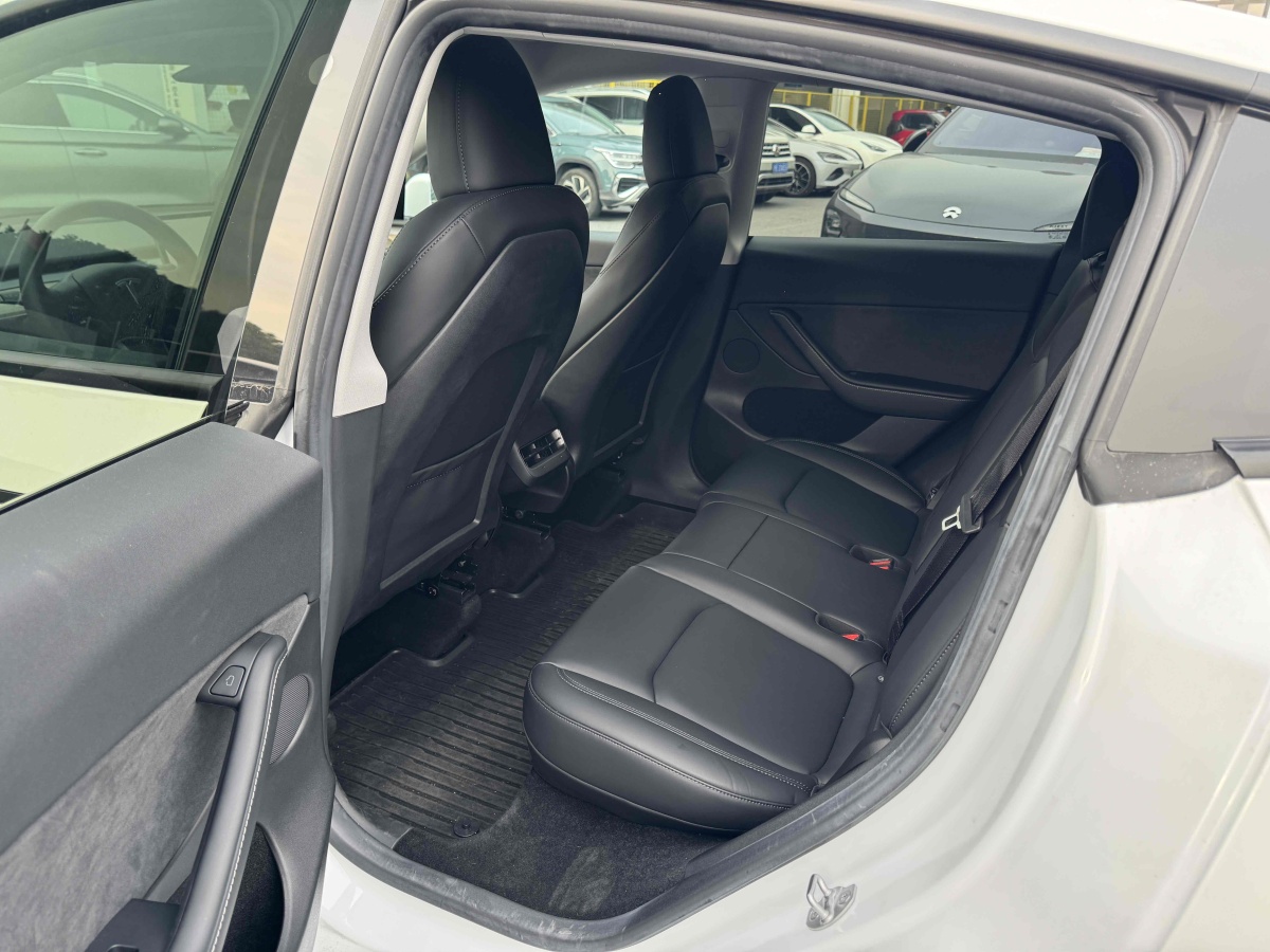 特斯拉 Model Y  2022款 改款 后輪驅(qū)動(dòng)版圖片