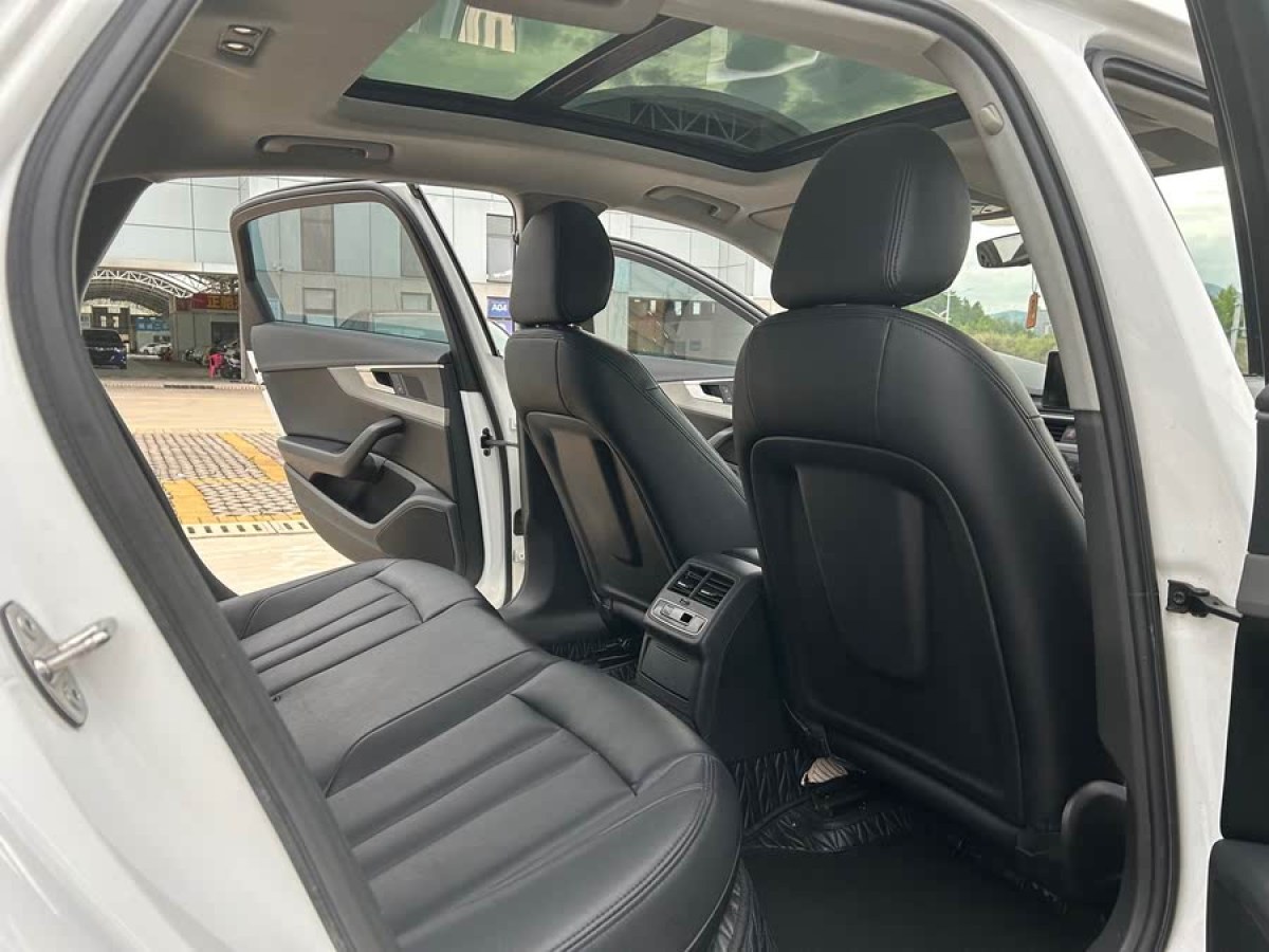 奧迪 奧迪A4L  2018款 30周年年型 40 TFSI 進(jìn)取型圖片