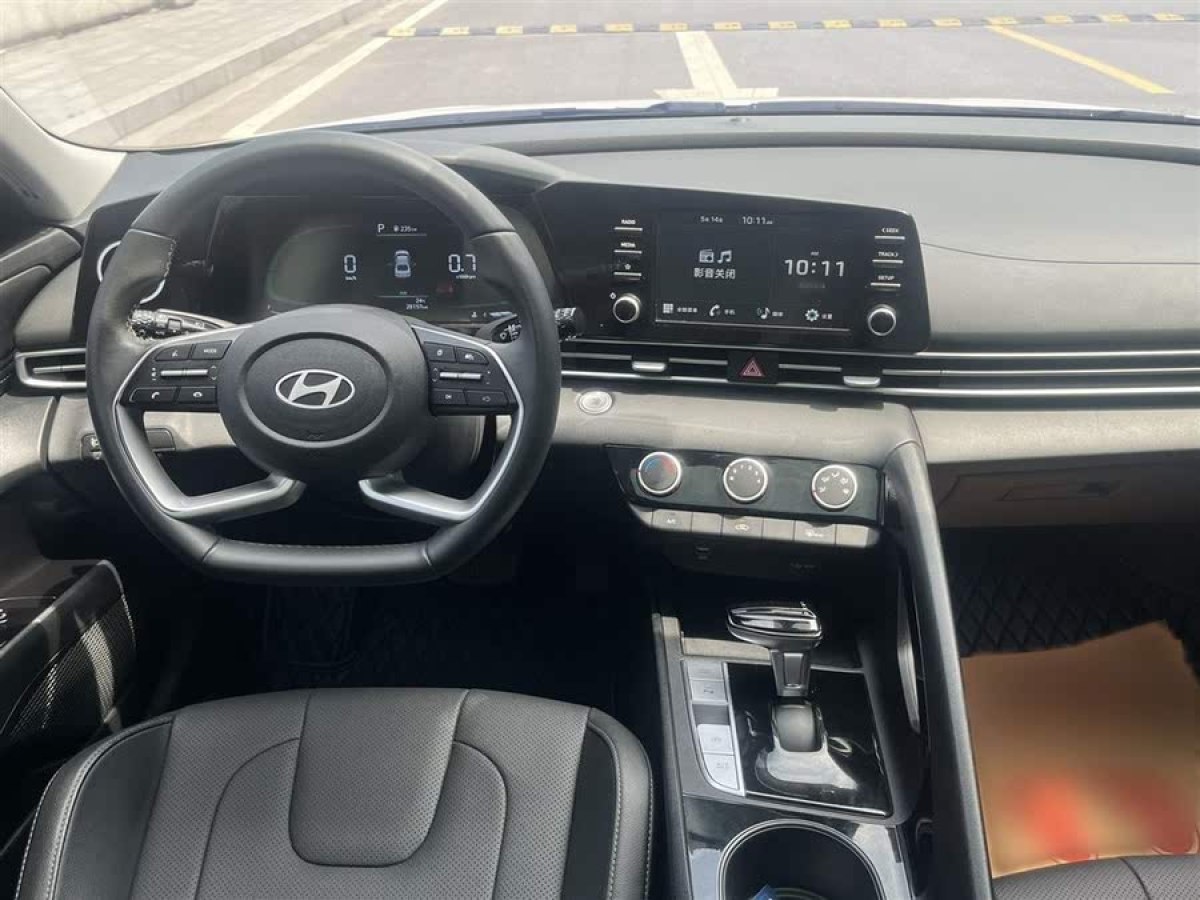 現(xiàn)代 伊蘭特  2023款 1.5L CVT GLX精英版圖片
