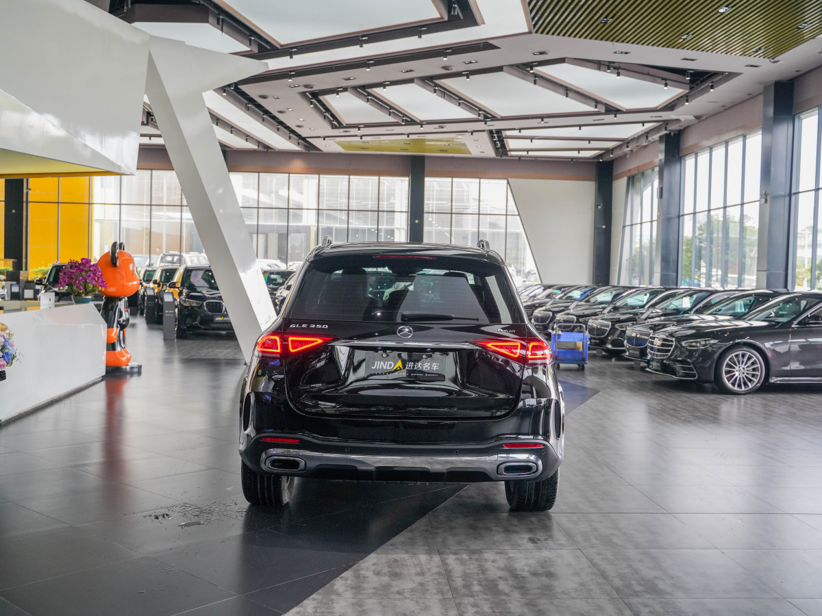 奔馳 奔馳GLE  2024款 改款 GLE 350 4MATIC 時(shí)尚型圖片