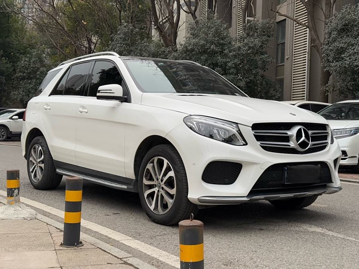 奔馳 奔馳GLE  2016款 GLE 320 4MATIC 豪華型圖片