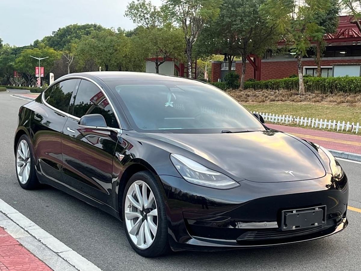 特斯拉 Model 3  2020款 改款 標準續(xù)航后驅(qū)升級版圖片