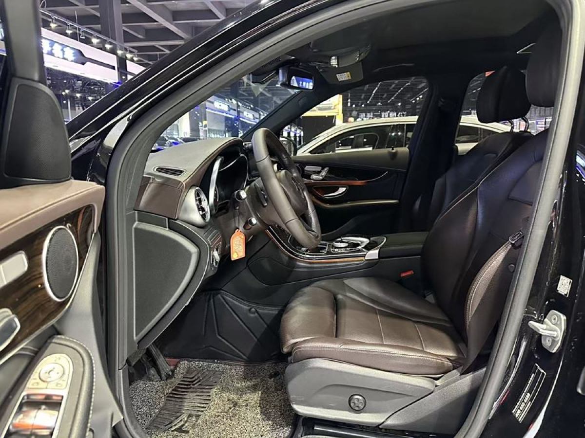 奔馳 奔馳GLC  2019款 GLC 260 4MATIC 動(dòng)感型圖片