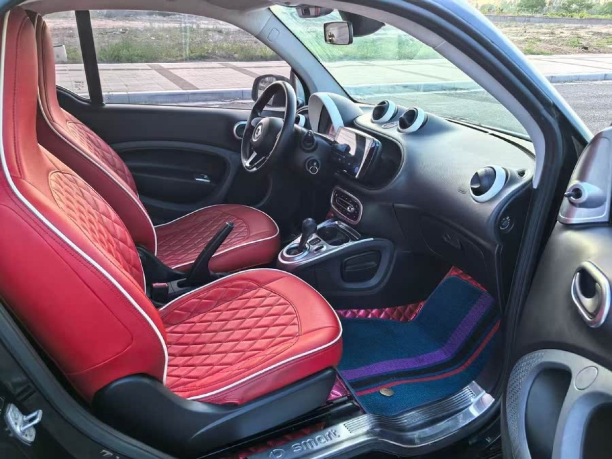 smart fortwo  2015款 1.0L 52千瓦硬頂靈動(dòng)版圖片
