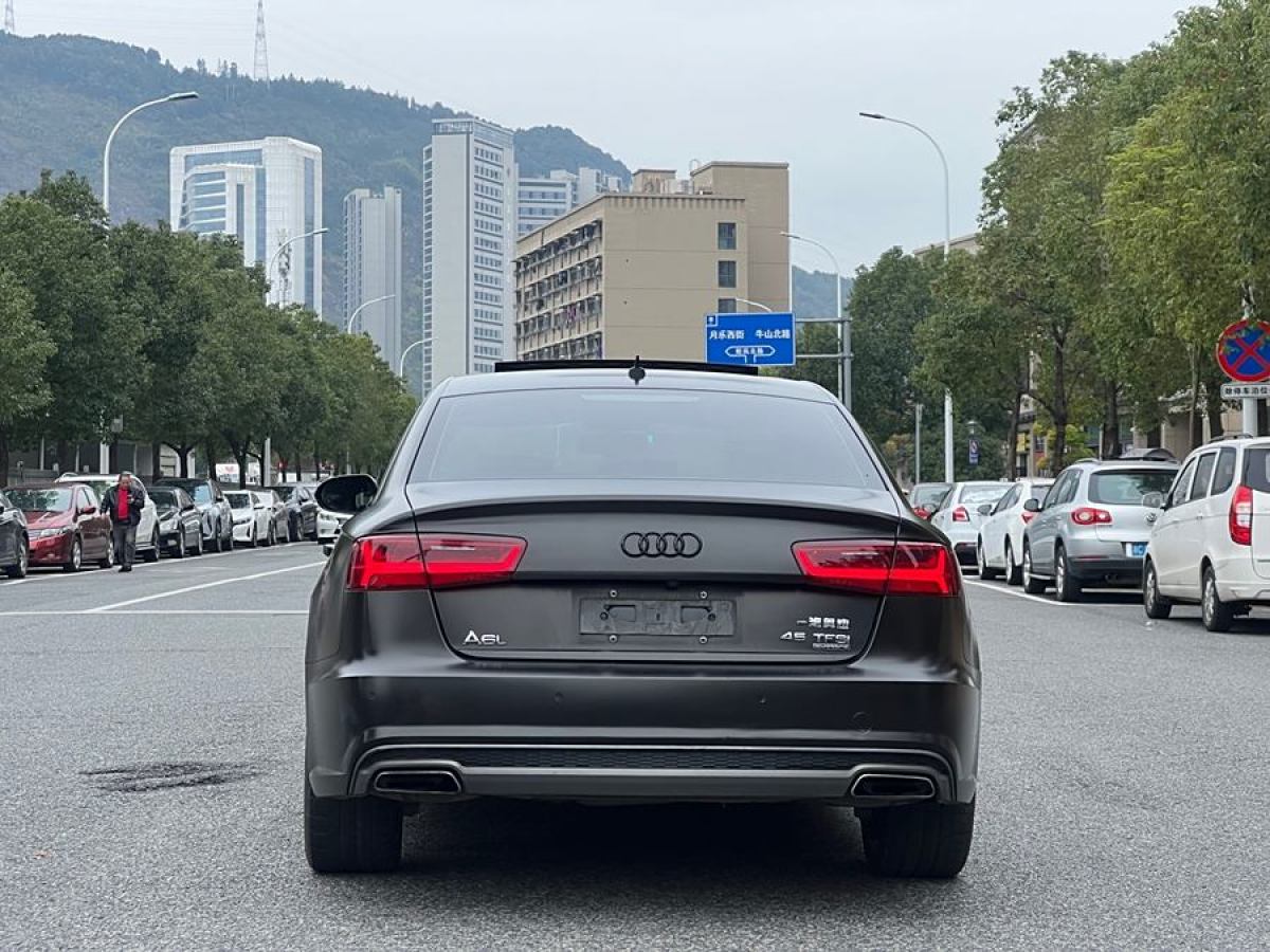 奧迪 奧迪A4L  2018款 30周年年型 45 TFSI quattro 運(yùn)動型圖片