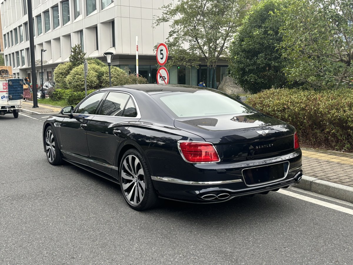 賓利 飛馳  2022款 4.0T V8 標(biāo)準(zhǔn)版圖片