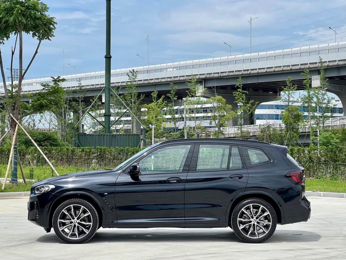 寶馬 寶馬X3  2023款 改款 xDrive30i 領(lǐng)先型 M曜夜套裝圖片