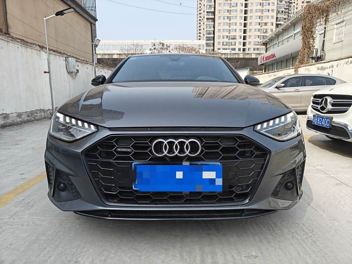 2022年10月奧迪 奧迪A4L  2022款 45 TFSI quattro 臻選動感型