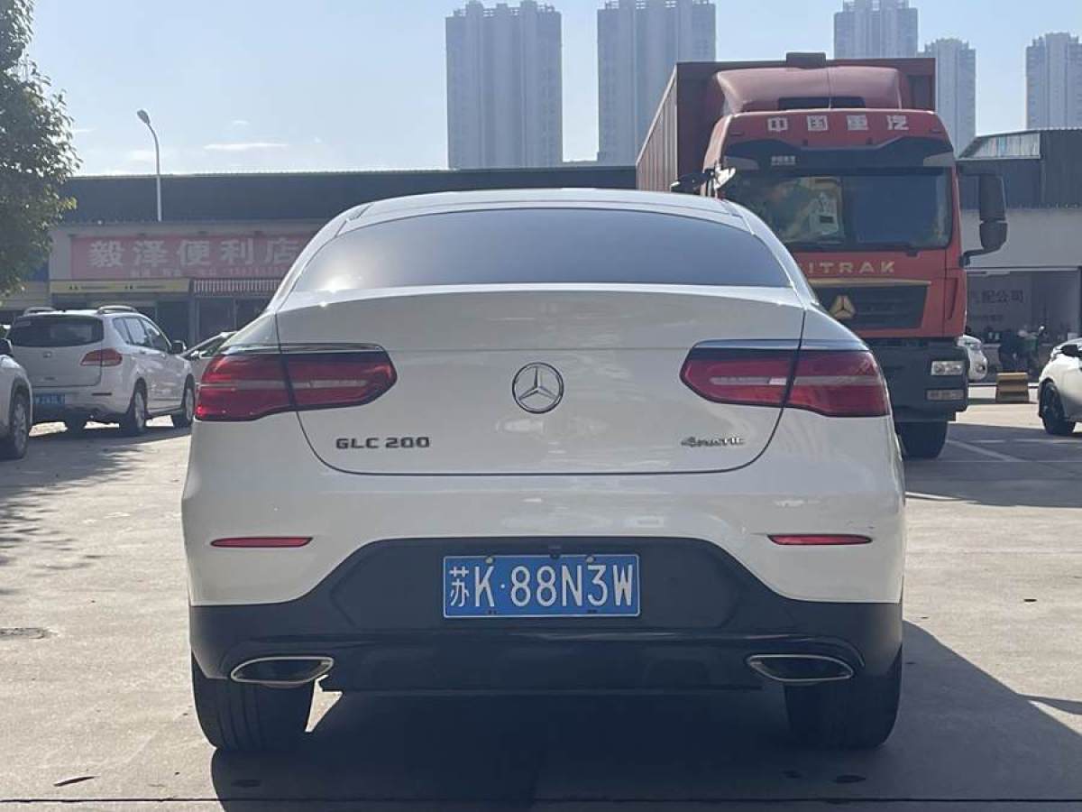 奔馳 奔馳GLC  2022款 改款 GLC 300 4MATIC 轎跑SUV圖片