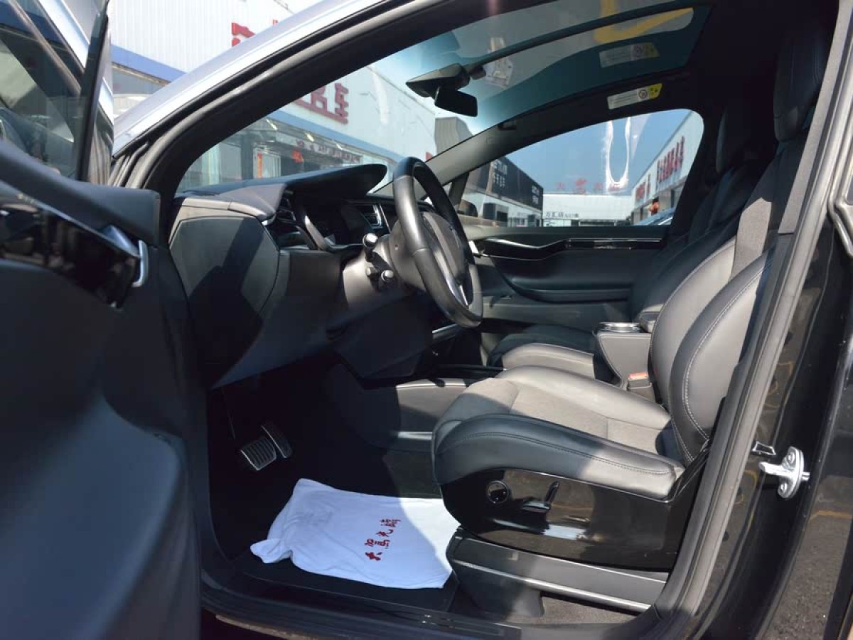 特斯拉 Model X  2016款 Model X 75D圖片