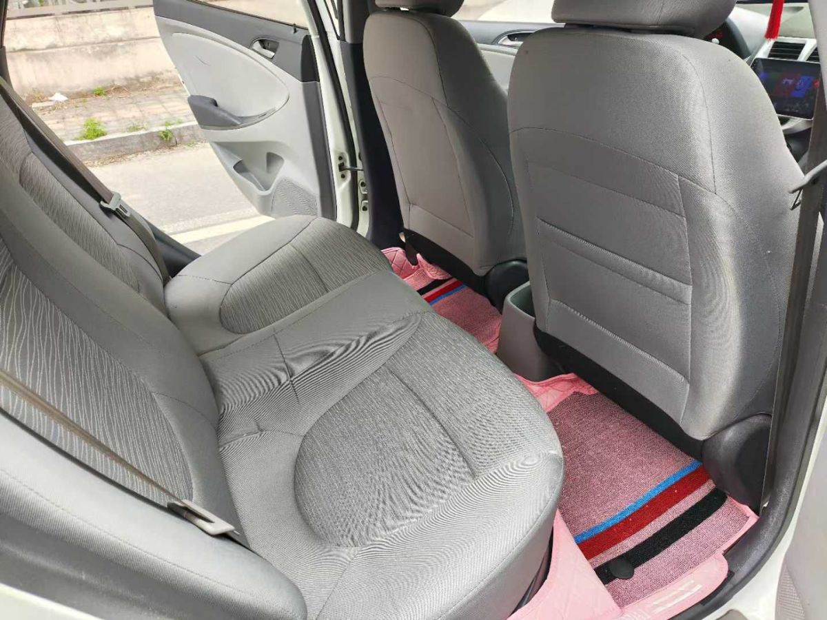 現(xiàn)代 瑞納  2014款 1.4 GLS 智能型圖片